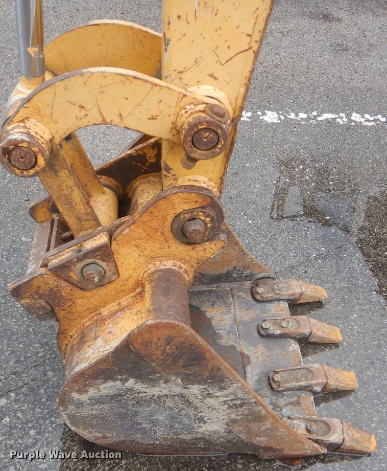 image for item HA9628 2005 John Deere 27C ZTS  mini excavator