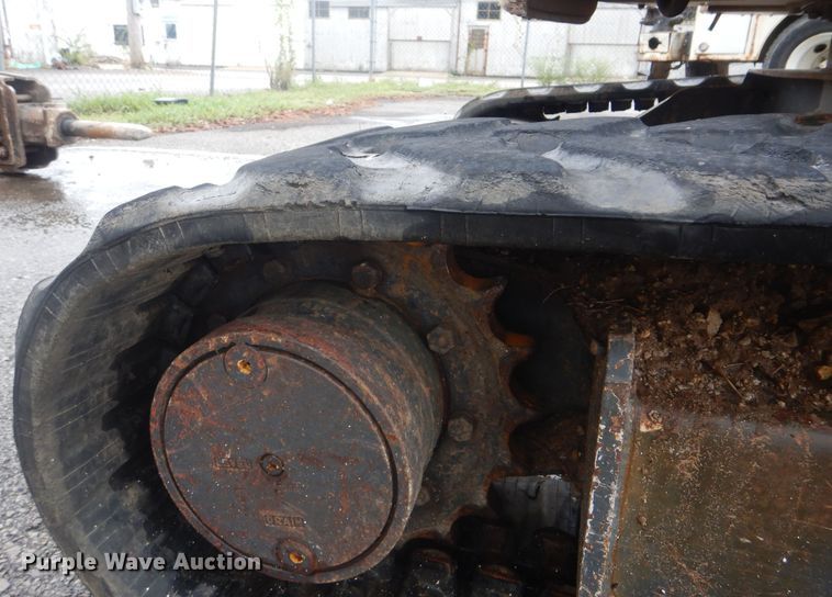 image for item HA9628 2005 John Deere 27C ZTS  mini excavator