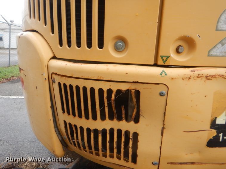 image for item HA9628 2005 John Deere 27C ZTS  mini excavator