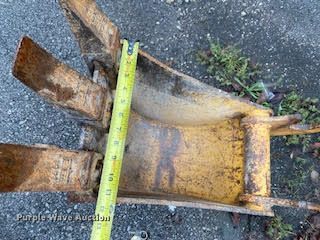 image for item HA9628 2005 John Deere 27C ZTS  mini excavator