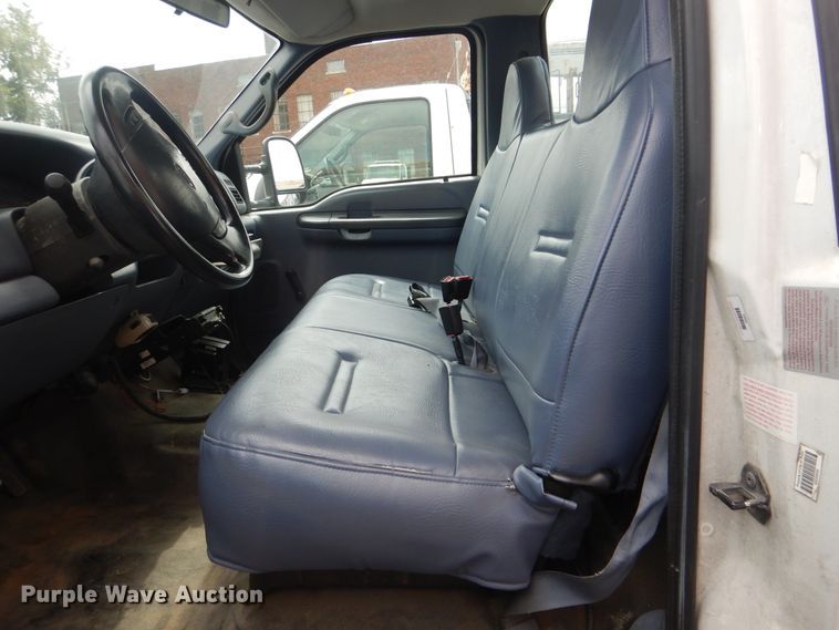 image for item HA9634 1999 Ford F450 Super Duty  bucket truck