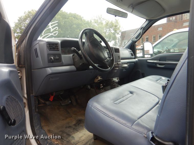 image for item HA9634 1999 Ford F450 Super Duty  bucket truck