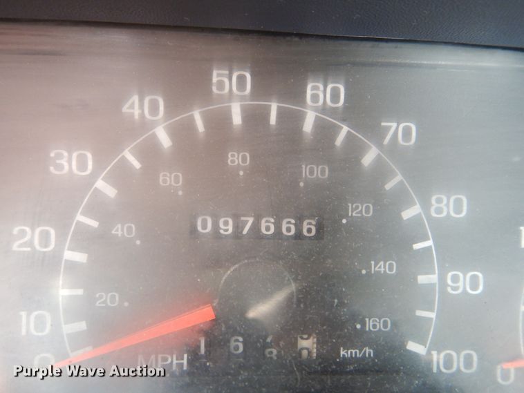 image for item HA9634 1999 Ford F450 Super Duty  bucket truck