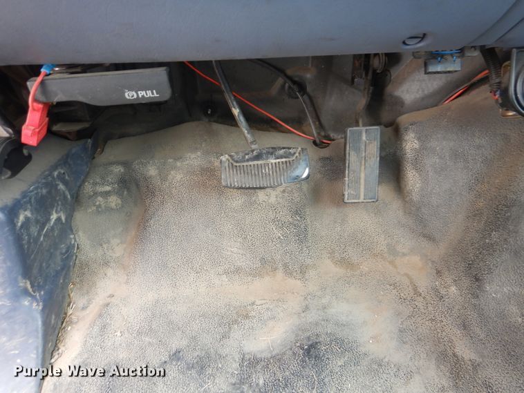 image for item HA9634 1999 Ford F450 Super Duty  bucket truck