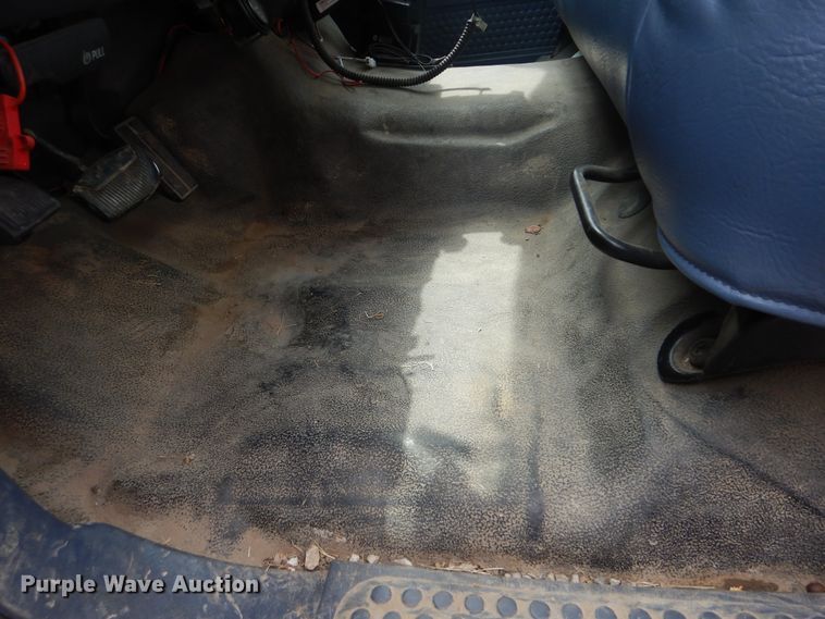 image for item HA9634 1999 Ford F450 Super Duty  bucket truck