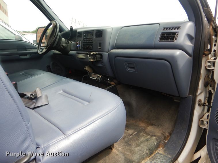 image for item HA9634 1999 Ford F450 Super Duty  bucket truck