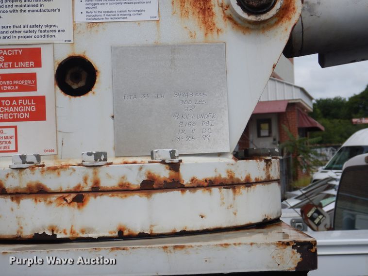 image for item HA9634 1999 Ford F450 Super Duty  bucket truck