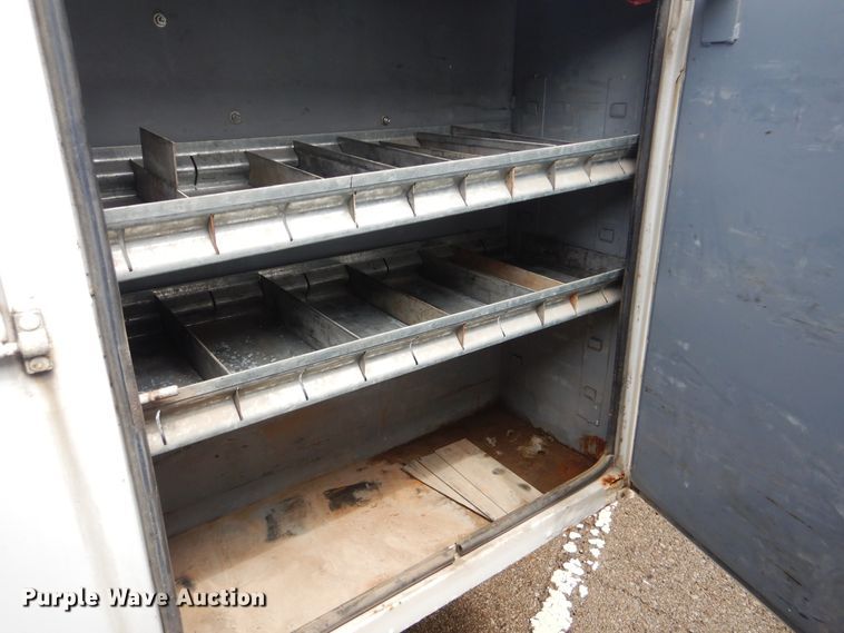 image for item HA9634 1999 Ford F450 Super Duty  bucket truck