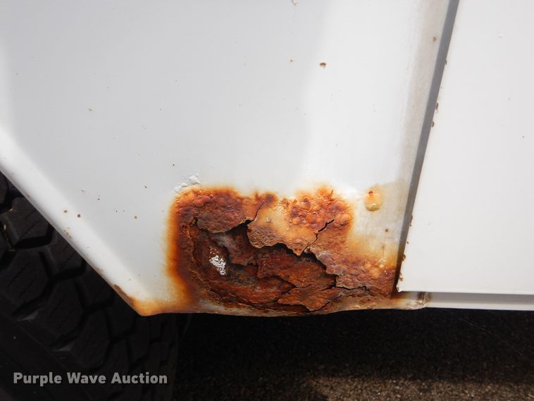 image for item HA9634 1999 Ford F450 Super Duty  bucket truck