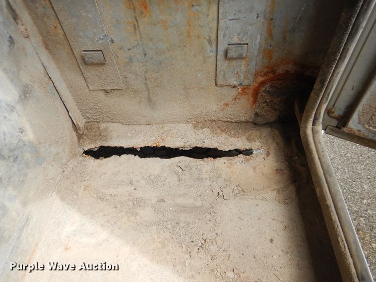 image for item HA9634 1999 Ford F450 Super Duty  bucket truck