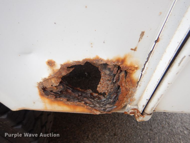 image for item HA9634 1999 Ford F450 Super Duty  bucket truck