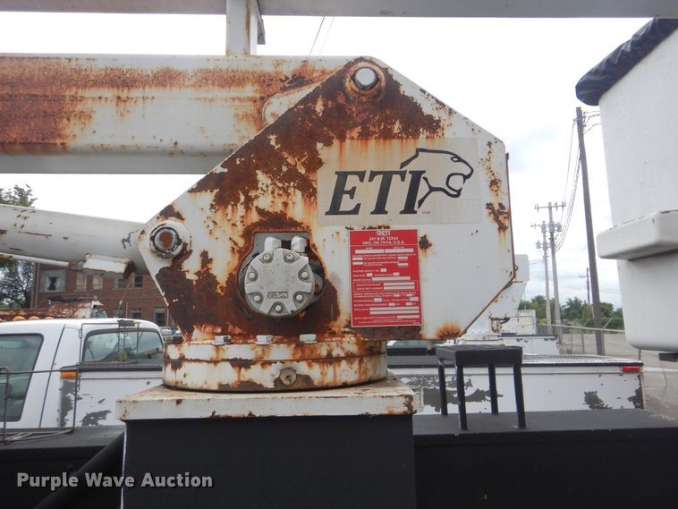 image for item HA9634 1999 Ford F450 Super Duty  bucket truck