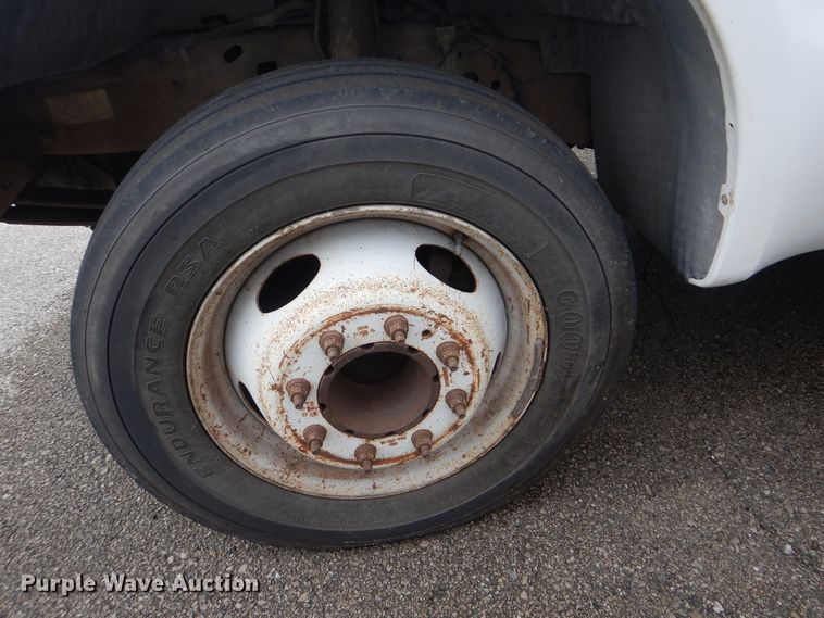 image for item HA9634 1999 Ford F450 Super Duty  bucket truck