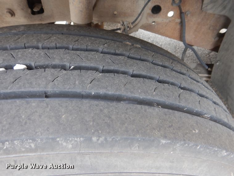 image for item HA9634 1999 Ford F450 Super Duty  bucket truck