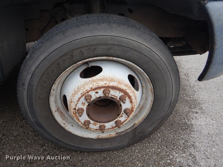 image for item HA9634 1999 Ford F450 Super Duty  bucket truck