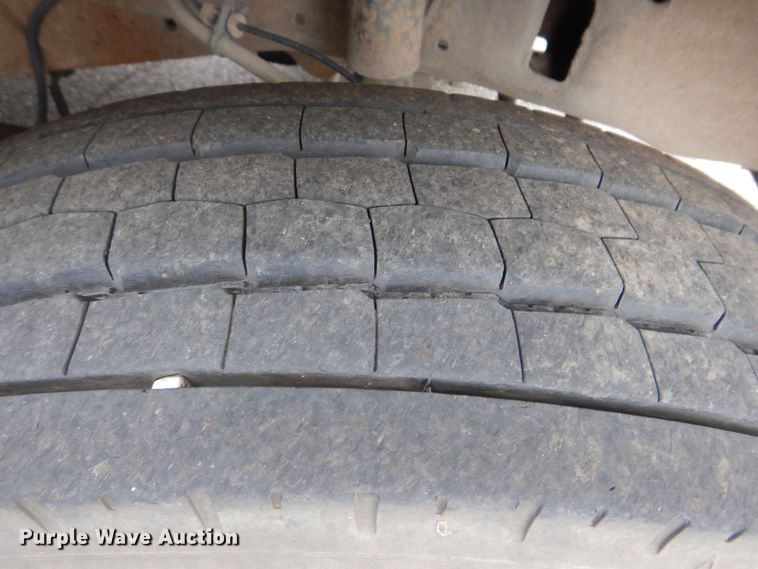 image for item HA9634 1999 Ford F450 Super Duty  bucket truck