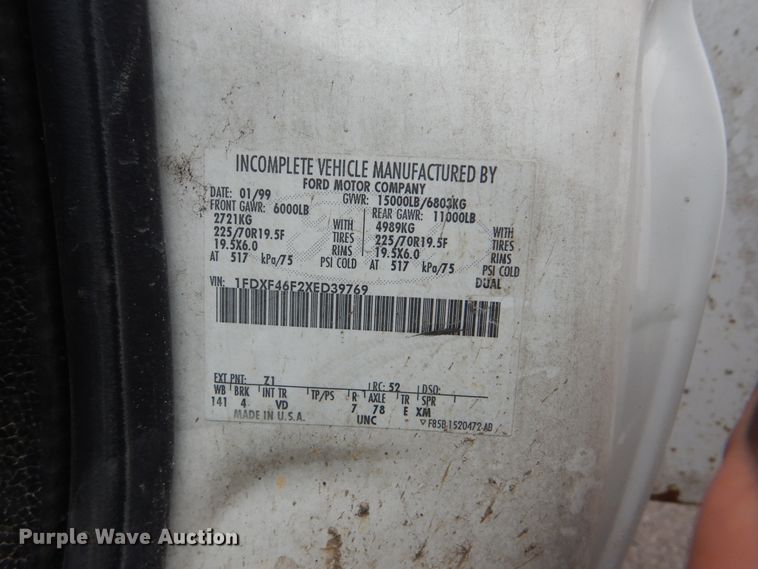 image for item HA9634 1999 Ford F450 Super Duty  bucket truck