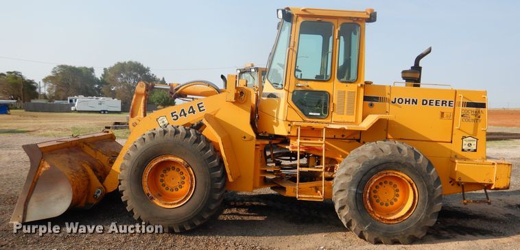 image for item HB9029 1988 John Deere 544E  wheel loader