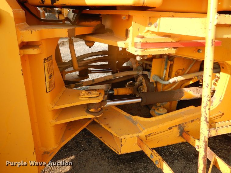 image for item HB9029 1988 John Deere 544E  wheel loader