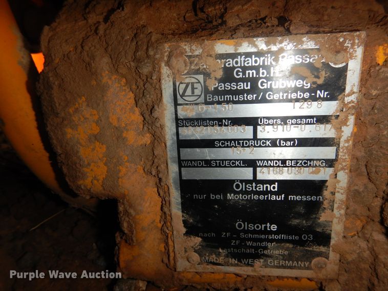 image for item HB9029 1988 John Deere 544E  wheel loader