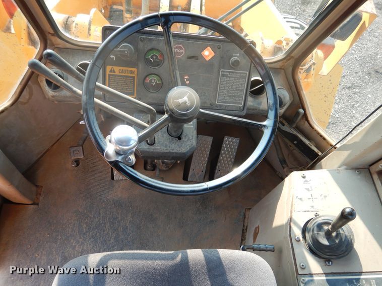 image for item HB9029 1988 John Deere 544E  wheel loader