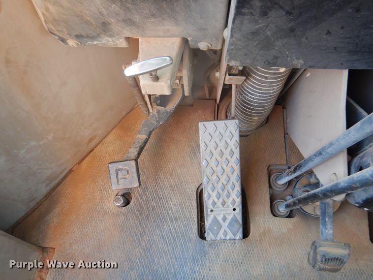 image for item HB9029 1988 John Deere 544E  wheel loader