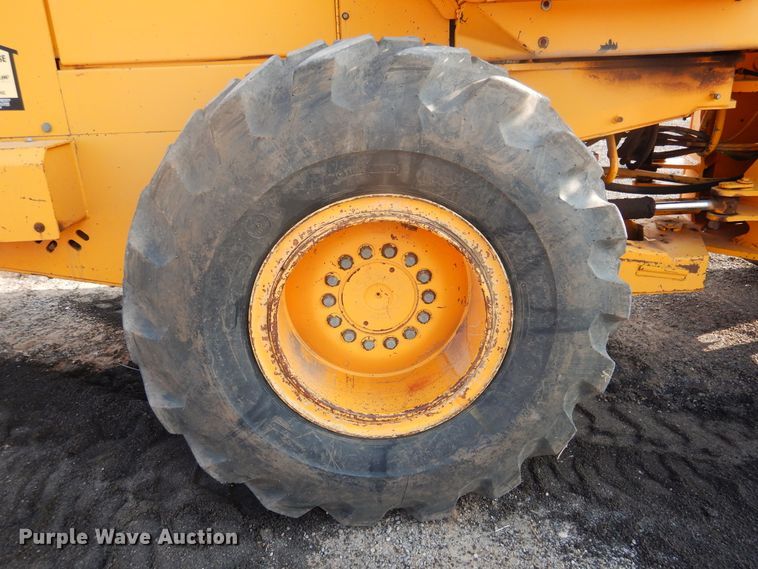 image for item HB9029 1988 John Deere 544E  wheel loader