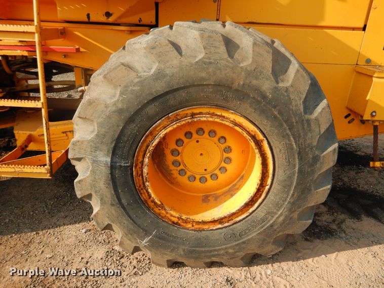 image for item HB9029 1988 John Deere 544E  wheel loader