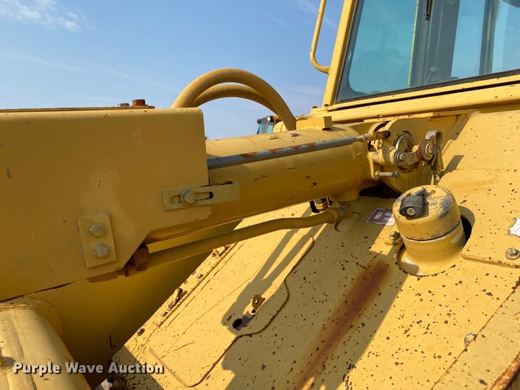 image for item HB9030 1991 Caterpillar 953  track loader
