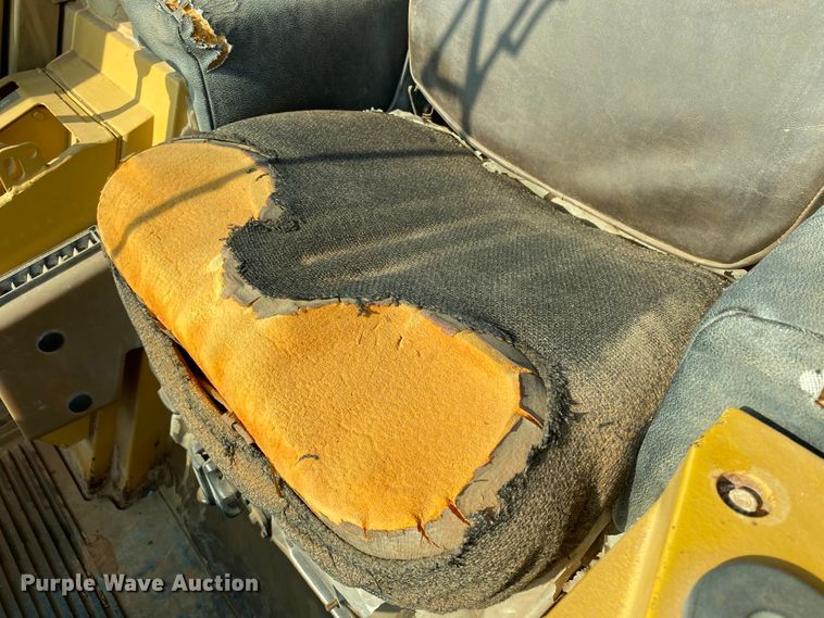 image for item HB9030 1991 Caterpillar 953  track loader