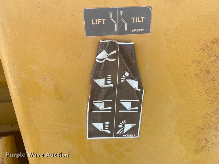 image for item HB9030 1991 Caterpillar 953  track loader