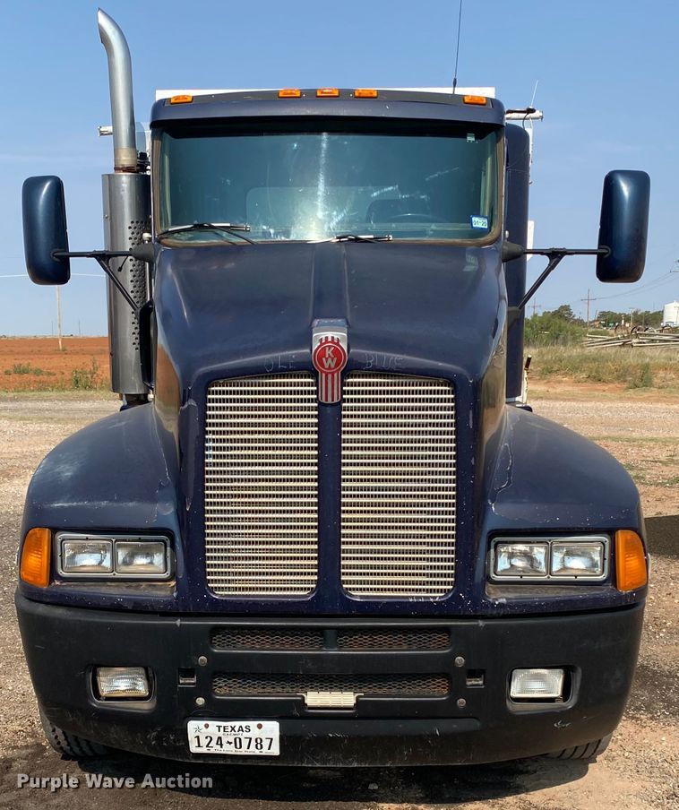 image for item HB9033 1990 Kenworth T660  dump truck