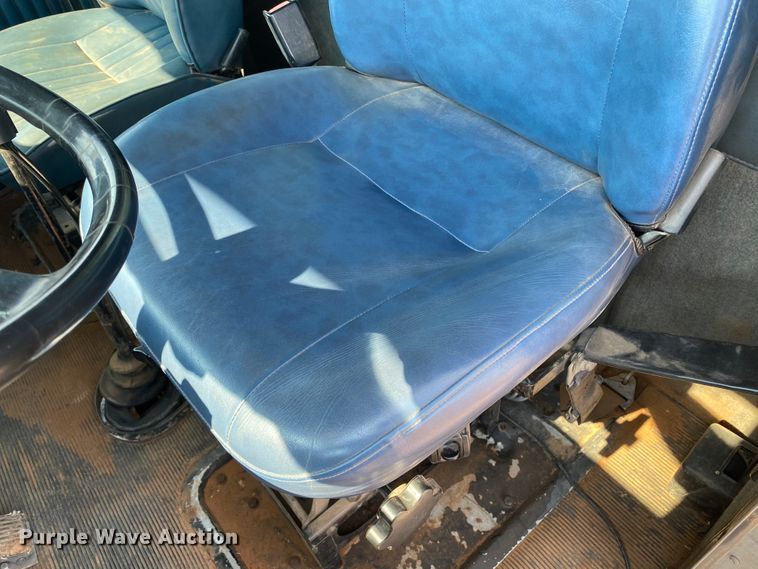 image for item HB9033 1990 Kenworth T660  dump truck