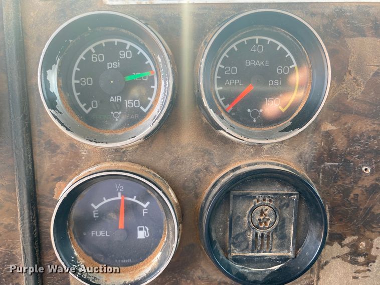 image for item HB9033 1990 Kenworth T660  dump truck