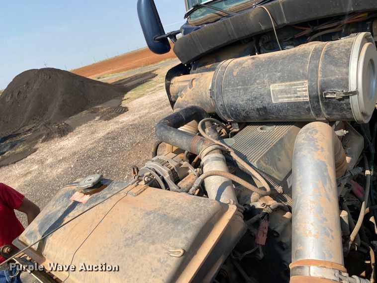 image for item HB9033 1990 Kenworth T660  dump truck