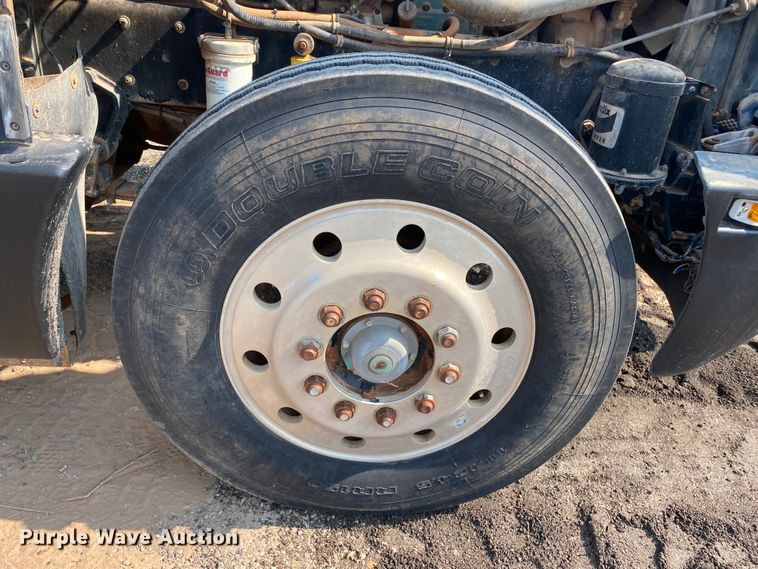 image for item HB9033 1990 Kenworth T660  dump truck