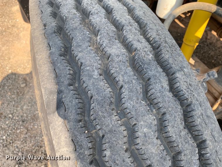 image for item HB9033 1990 Kenworth T660  dump truck