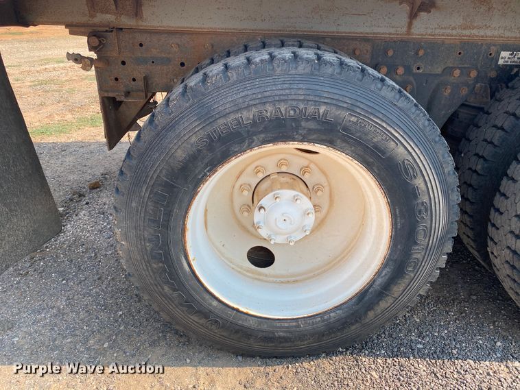 image for item HB9033 1990 Kenworth T660  dump truck