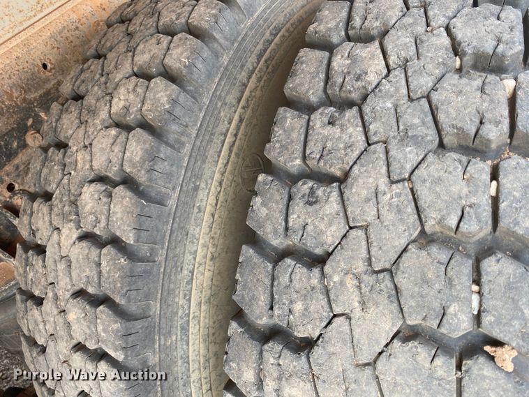 image for item HB9033 1990 Kenworth T660  dump truck