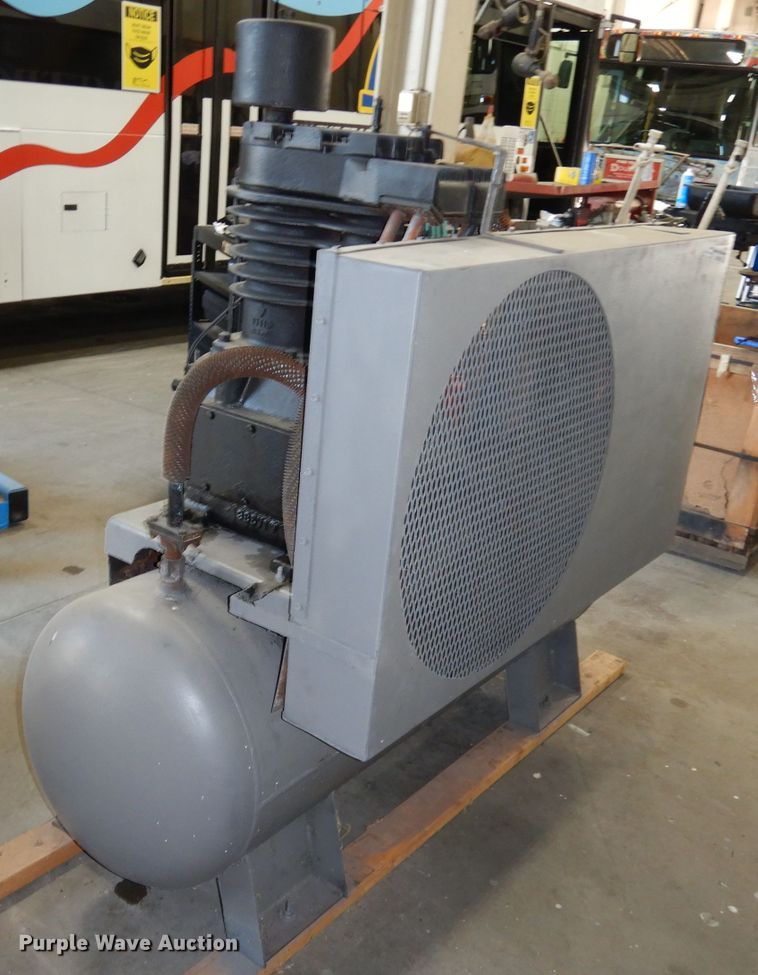 image for item HD9319 Reliance air compressor