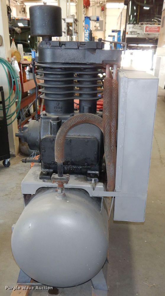 image for item HD9319 Reliance air compressor