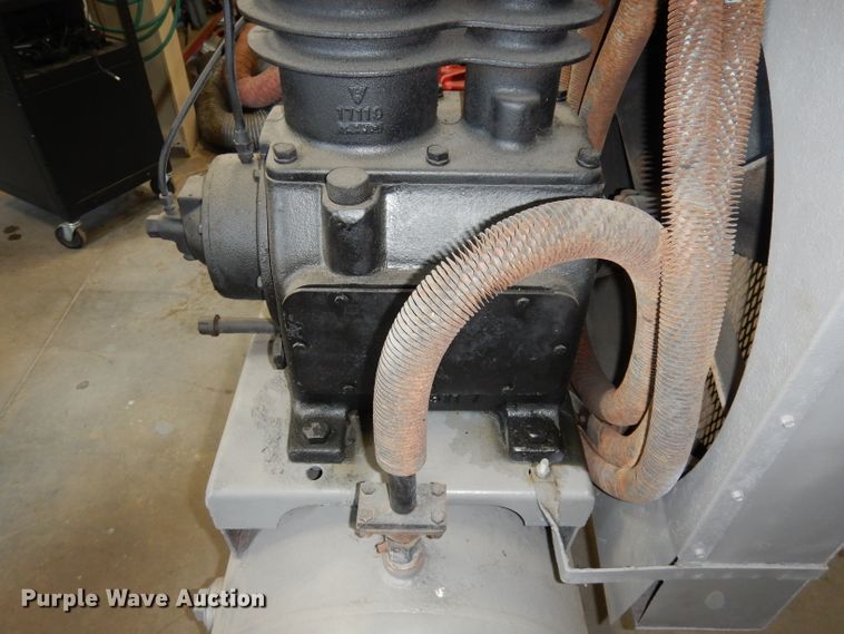 image for item HD9319 Reliance air compressor