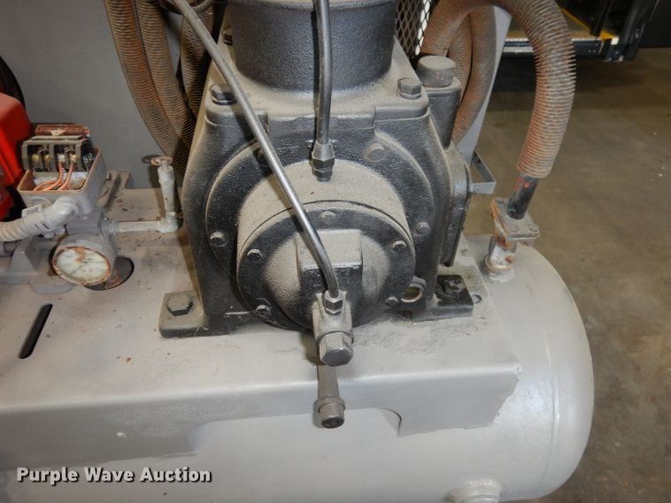 image for item HD9319 Reliance air compressor