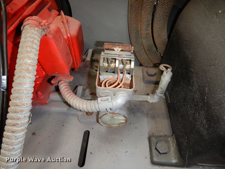 image for item HD9319 Reliance air compressor