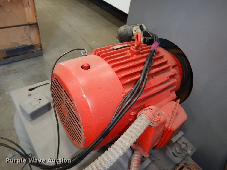 image for item HD9319 Reliance air compressor