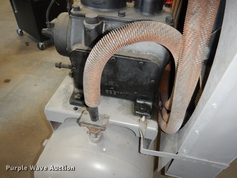 image for item HD9319 Reliance air compressor