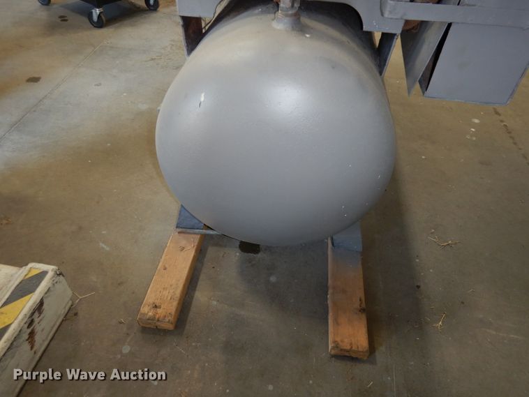 image for item HD9319 Reliance air compressor