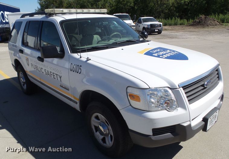 image for item HF9522 2006 Ford Explorer XLS  SUV