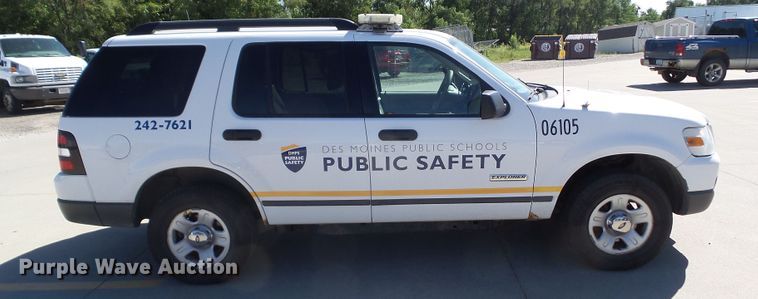 image for item HF9522 2006 Ford Explorer XLS  SUV