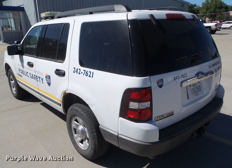 image for item HF9522 2006 Ford Explorer XLS  SUV